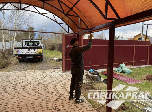 Навес из поликарбоната для парковки двух автомобилей друг за другом №36 - фото 1317